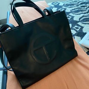 Telfar Bag (Large)